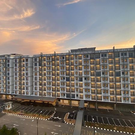 Zenith Suites Cameron 丹那拉打 外观 照片