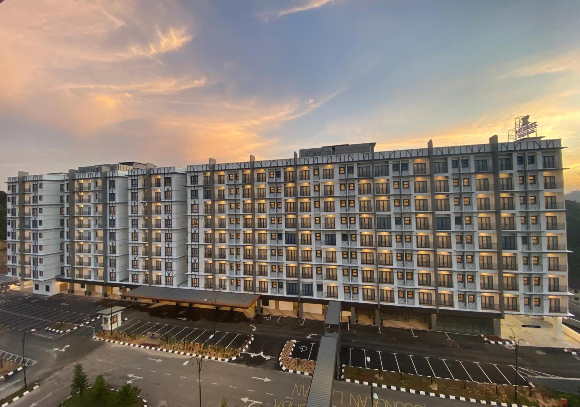 Zenith Suites Cameron 丹那拉打 外观 照片