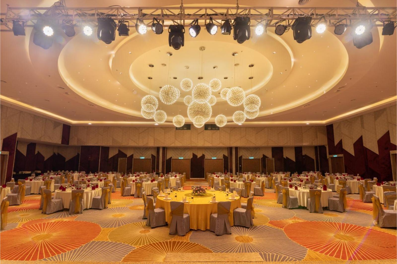 Zenith Suites Cameron 丹那拉打 外观 照片