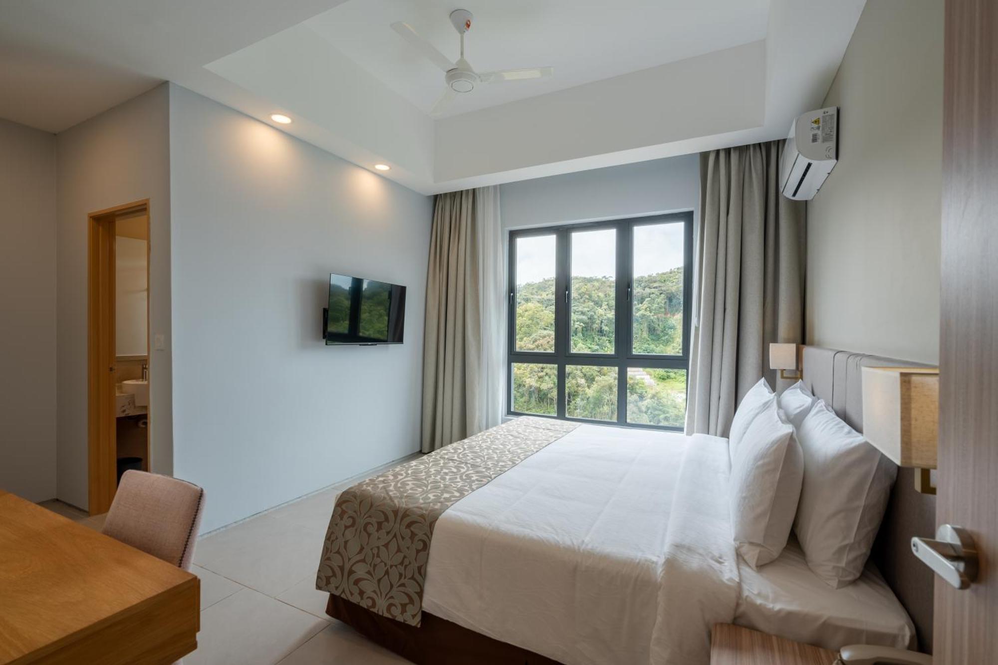 Zenith Suites Cameron 丹那拉打 外观 照片