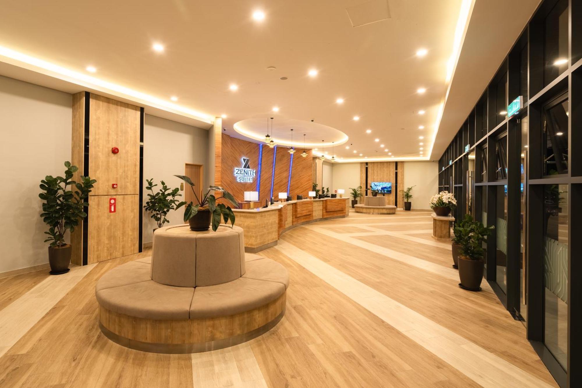 Zenith Suites Cameron 丹那拉打 外观 照片