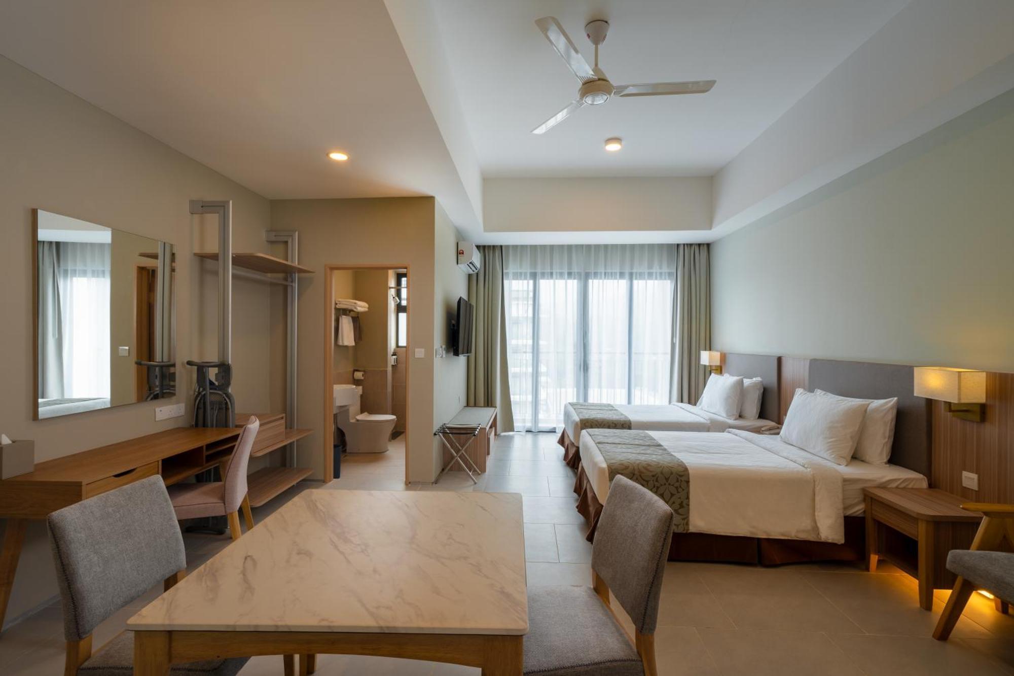 Zenith Suites Cameron 丹那拉打 外观 照片